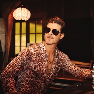 Robin Thicke Feat Pharrell