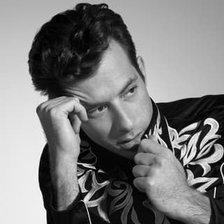 Mark Ronson Feat Miley Cyrus